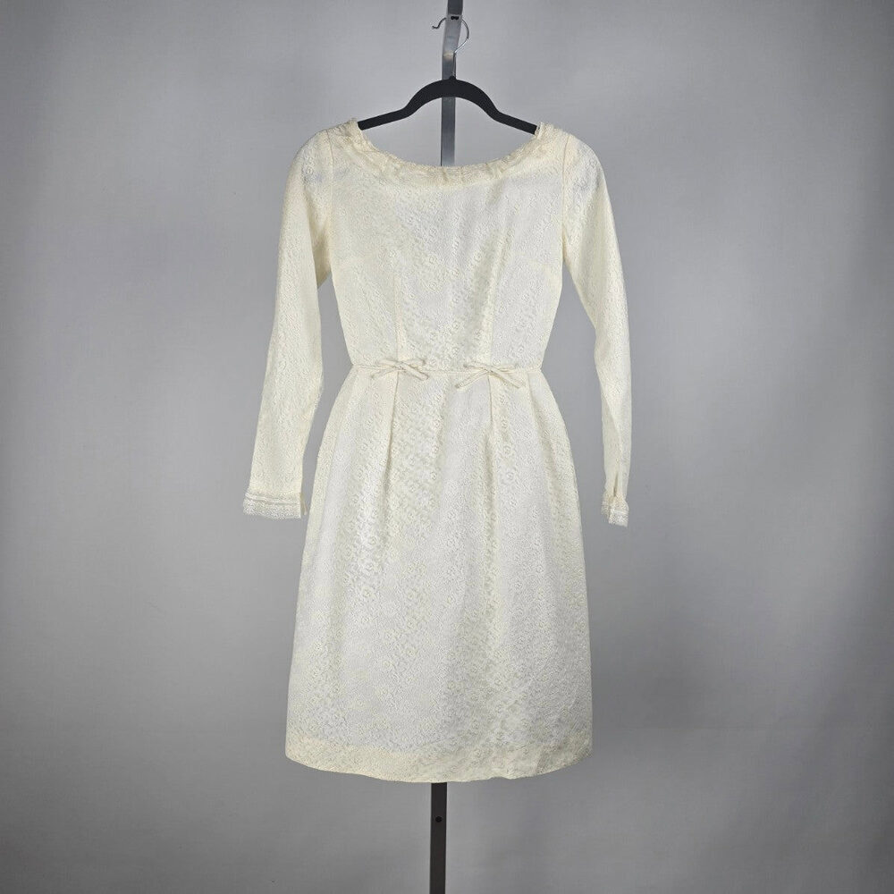 Vintage Cream Lace Fit & Flare Event Dress Size XS